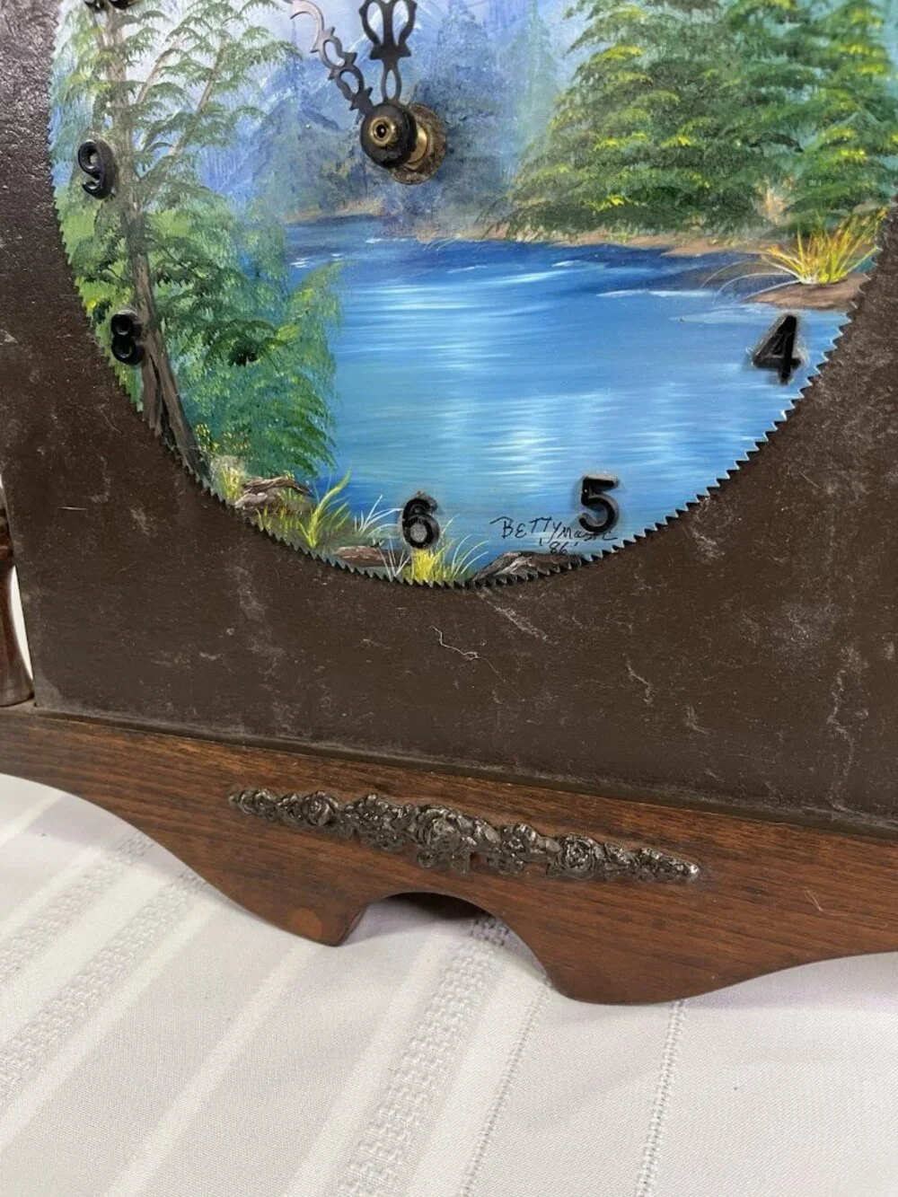 VTG 80s Hand Painted Saw Blade Wall Clock Rustic Folk Art Woodland Cabin Forest